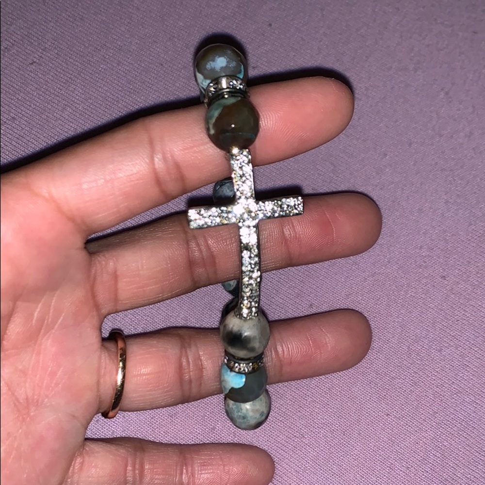Beaded bracelet with rhinestone cross